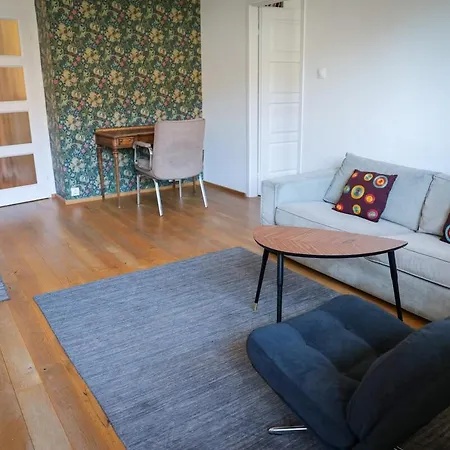 M52 Buda By Danube & Castle View * Budapest