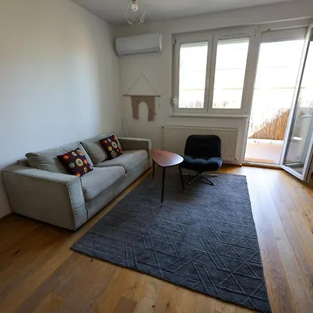 M52 Buda By Danube & Castle View Boedapest