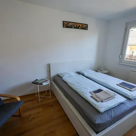 M52 Buda By Danube & Castle View Budapesta