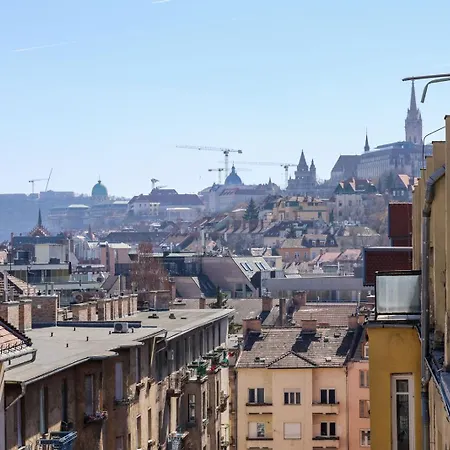 M52 Buda By Danube & Castle View Boedapest