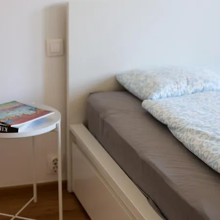 M52 Buda By Danube & Castle View